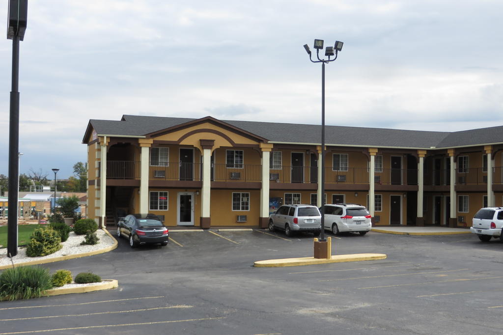 Economy Inn & Suites Joplin Esterno foto