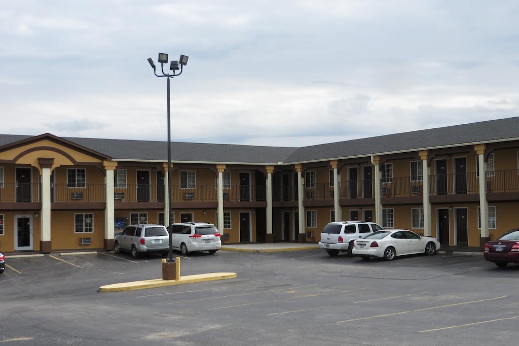 Economy Inn & Suites Joplin Esterno foto